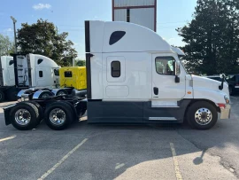 2017 FREIGHTLINER, CASCADIA 125 EVOLUTION - Image #3