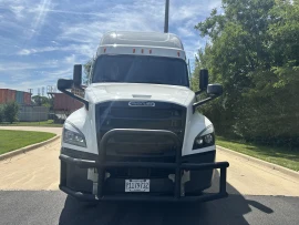 2023 FREIGHTLINER, CASCADIA 126 - Image #2
