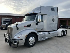 2020 PETERBILT, 579 - Image #3