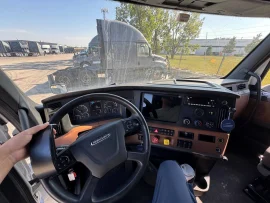 2018 FREIGHTLINER,  - Image #2