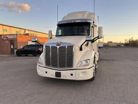 2020 PETERBILT, 579 - Image #4