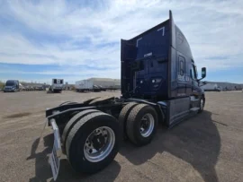 2021 FREIGHTLINER, CASCADIA - Image #2