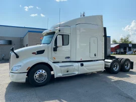 2016 PETERBILT, 579 - Image #4