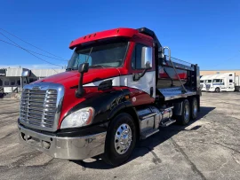 2017 FREIGHTLINER, CASCADIA 113 - Image #2