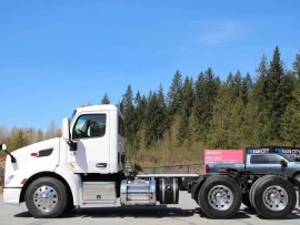 2019 PETERBILT, 579 Tandem Day Cab – 485 HP 13 Spd Auto Full Lockers Sliding 5th Wheel Low Miles - Image #2