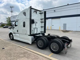 2020 FREIGHTLINER, CASCADIA 126 - Image #4