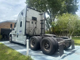 2017 FREIGHTLINER, CASCADIA 125 - Image #5