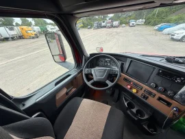 2019 FREIGHTLINER, CASCADIA 126 - Image #5