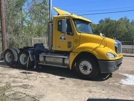 2005 FREIGHTLINER, Columbia 120 - Image #5