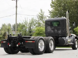 2017 PETERBILT, 567 TANDEM DAY CAB - Image #5