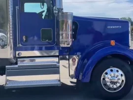 2024 KENWORTH, W900L - Image #2