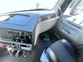 2019 INTERNATIONAL, LT625 - Image #3