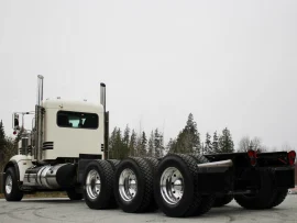 2021 PETERBILT, 367H EXTENDED DAY CAB TRI DRIVE X15 565 HP 18 SPD 2050 TORQUE 20K FRONT AXLE DOUBLE FRAME WARRANTY TILL 2025 - Image #4