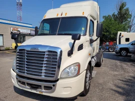 2013 FREIGHTLINER, CASCADIA 113 - Image #2