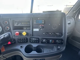 2015 FREIGHTLINER, CASCADIA 125 - Image #4