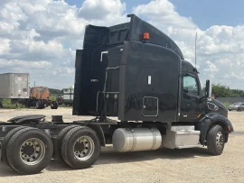 2017 PETERBILT, 579 - Image #4