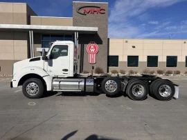 2026 KENWORTH, T880 - Image #2