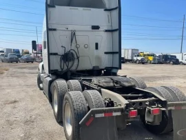 2019 INTERNATIONAL, LT625 - Image #2