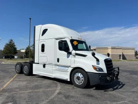 2021 FREIGHTLINER, CASCADIA 126 - Image #2