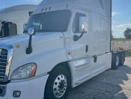 2017 FREIGHTLINER, CASCADIA 125 - Image #3