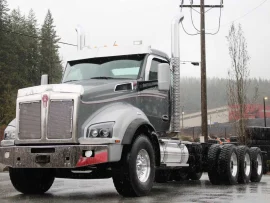 2019 KENWORTH, T880 Tri Drive Day Cab - X15 565HP 2050 Torque 20K Front Axle Double Frame Full lockers - Image #3