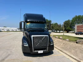 2022 VOLVO, VNL64T860 - Image #2