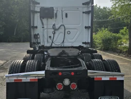 2020 FREIGHTLINER, CASCADIA 126 - Image #3