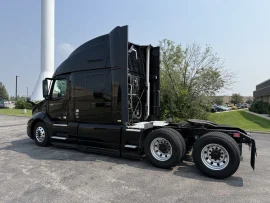 2020 VOLVO, VNL64T860 - Image #3