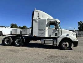 2003 FREIGHTLINER, COLUMBIA 120 - Image #2