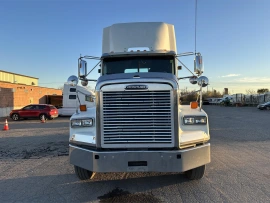 2008 FREIGHTLINER, FLD120 - Image #4