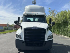 2019 FREIGHTLINER, CASCADIA 116 DAY CAB - Image #2