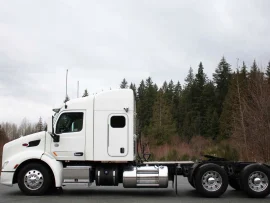 2018 PETERBILT, 579 HIGHWAY TRACTOR TANDEM AXLE  - Image #2
