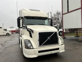 2015 VOLVO, VNL64T670 - Image #4