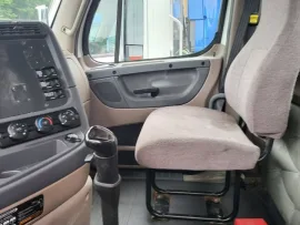 2012 FREIGHTLINER, CASCADIA 125 - Image #3