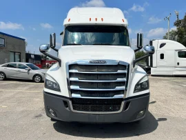 2018 FREIGHTLINER, CASCADIA 126 - Image #2