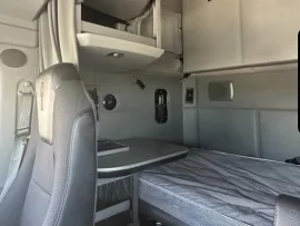 2019 KENWORTH, T680 - Image #4