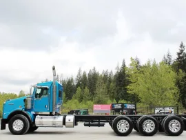 2018 KENWORTH, T800 EXTENDED DAY CAB TRI DRIVE X15 565HP 18 SPD DOUBLE FRAME - Image #3