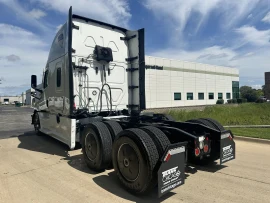 2023 FREIGHTLINER, CASCADIA 126 - Image #4