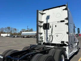 2020 FREIGHTLINER, CASCADIA - Image #3