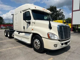 2012 FREIGHTLINER, CASCADIA 125 - Image #3