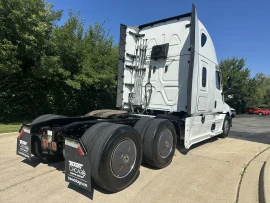 2023 FREIGHTLINER, CASCADIA 126 - Image #4