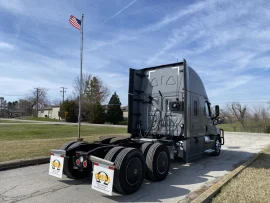 2023 FREIGHTLINER, CASCADIA 126 - Image #2