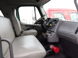 2017 FREIGHTLINER, M2 106 MEDIUM DUTY - Image #5