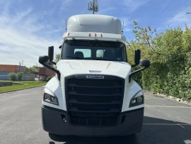 2019 FREIGHTLINER, CASCADIA 116 DAY CAB - Image #2