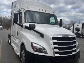 2021 FREIGHTLINER, CASCADIA 126 - Image #2