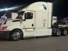 2021 FREIGHTLINER, CASCADIA 126 - Image #4