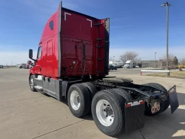 2020 FREIGHTLINER, CASCADIA 126 - Image #5