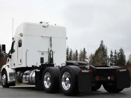 2018 PETERBILT, 579 HIGHWAY TRACTOR TANDEM AXLE  - Image #3