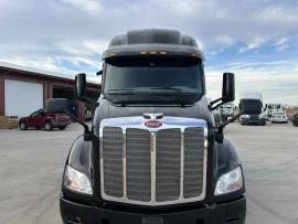 2020 PETERBILT, 579 - Image #2