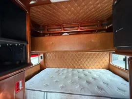 2017 PETERBILT, 389 - Image #5